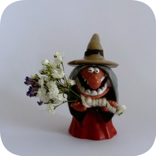 Anna Füller Xi mit Blumenstrauss